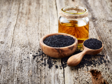 فواید روغن سیاه دانه برای زیبایی