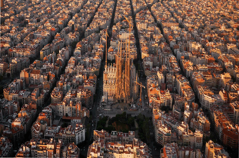 بارسلونا و جاهای که باید ببینین